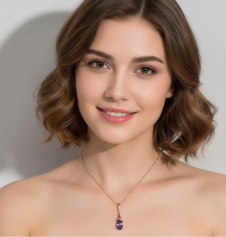 Collier Élégant Goutte en Cristal Violet
