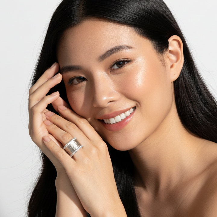 BAGUE EN ZIRCONE ARGENTÉE VINTAGE