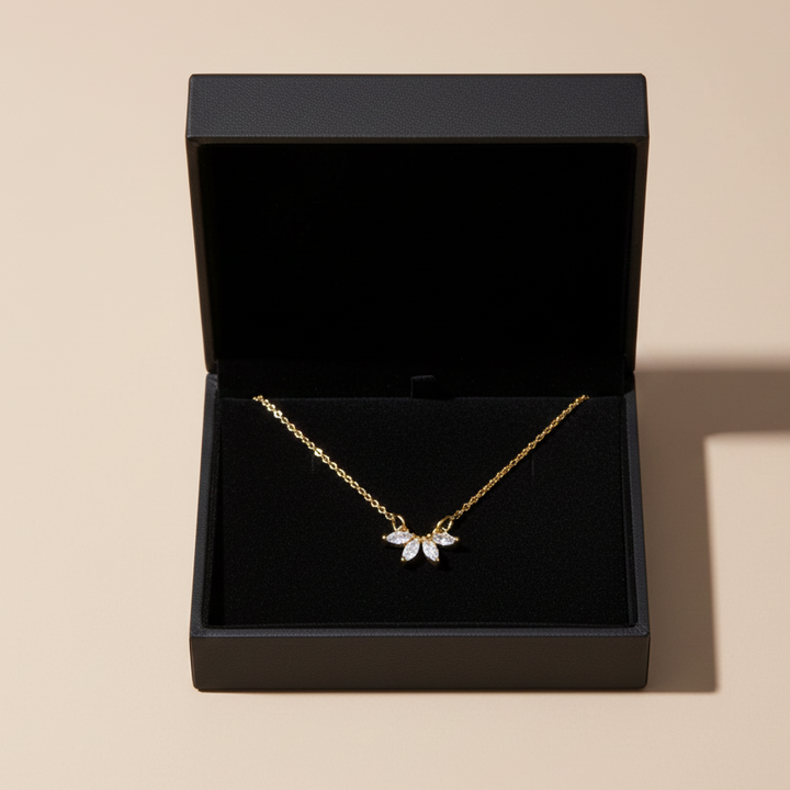 Collier Feuille en Cristal